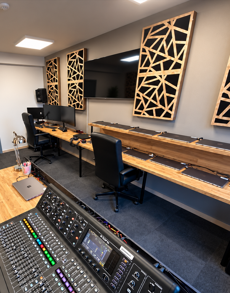 Virtual event studio