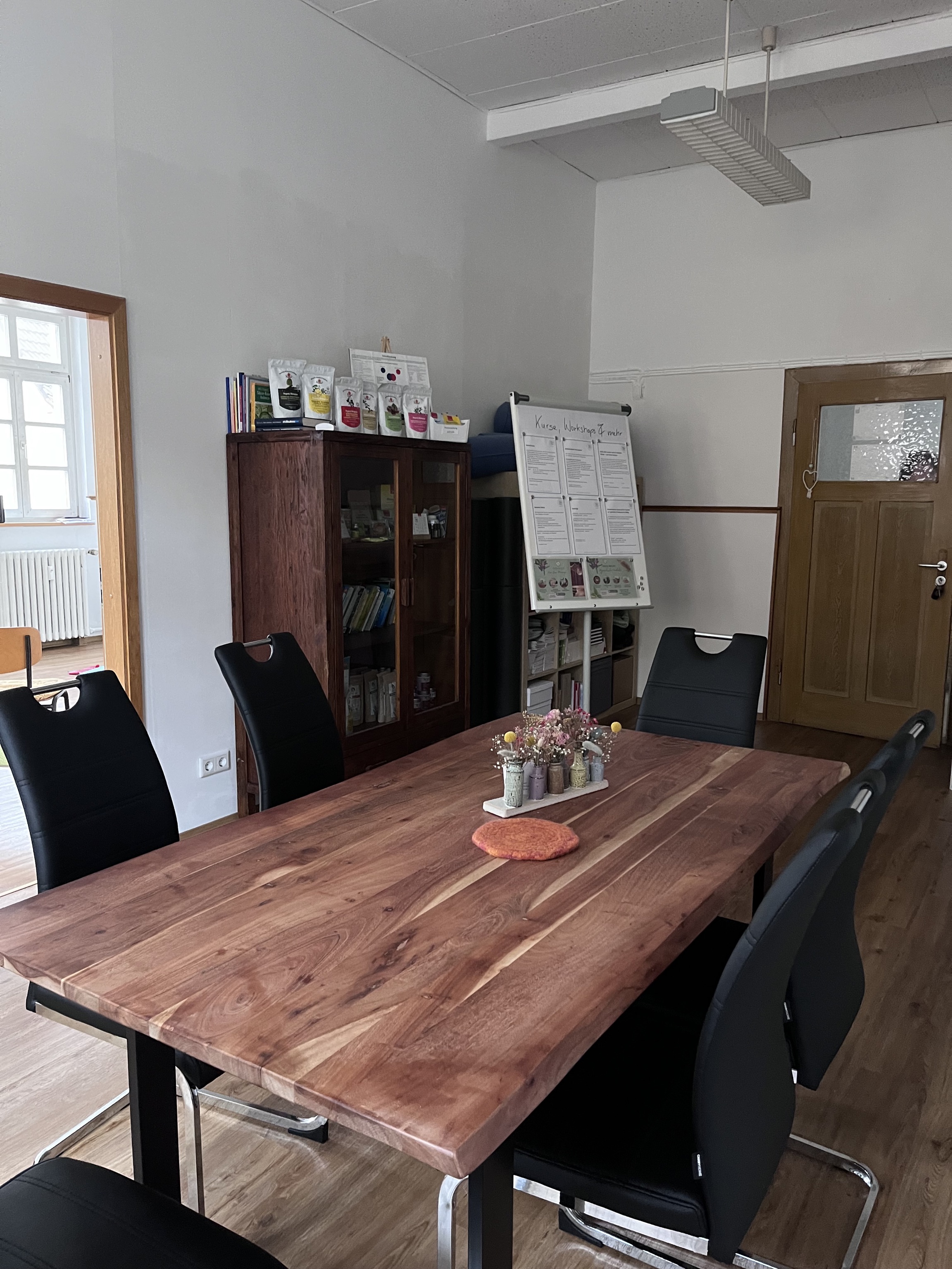 Lomi Gentle Touch Massage, Griff unter die Schultern
