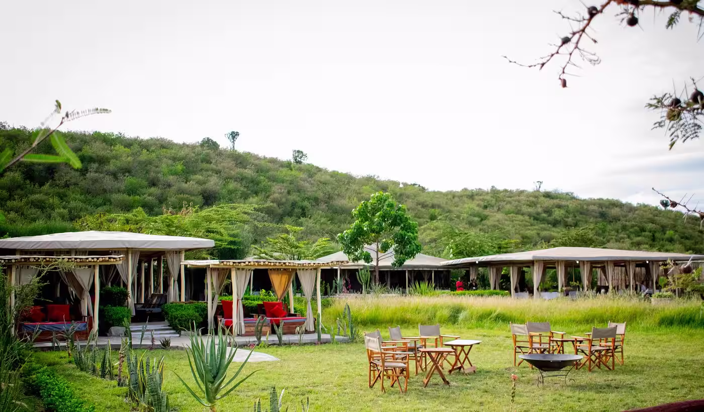 Zebra Plains Mara nestled in the endless savannah with a warm outdoor fireplace.









Ask ChatGPT
