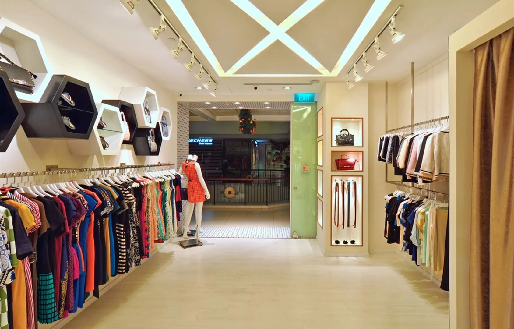 Clothes Shop Interior Designing Service at ₹ 550/square inch in Ranchi | ID: 2854313671962