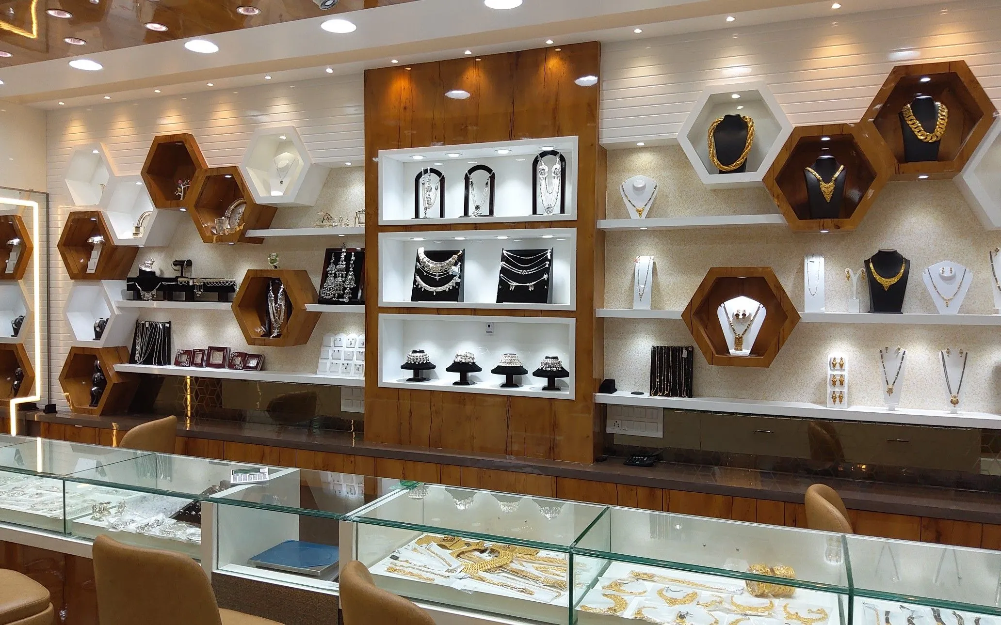 Bizzopo Shop Interior Designer in Chennai