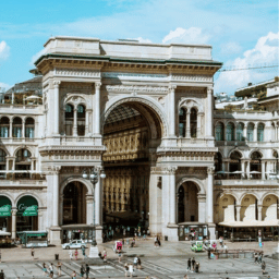 https://cdn.prod.website-files.com/664606c91c5d571706ce6f40/66cd9cb3171c8dfc8e7db57f_Gal%C3%A9ria%20Vittorio%20Emmanuelle%20II%20-%201.png