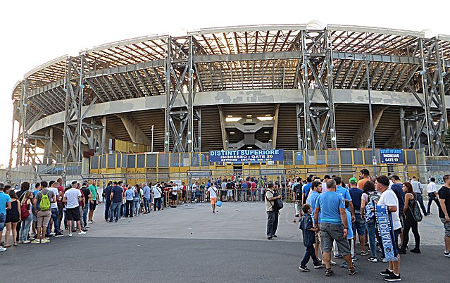 640px-Stadio_San_Paolo_%28Napoli_vs_Club_Brugge%29_-_panoramio_%283%29.jpg