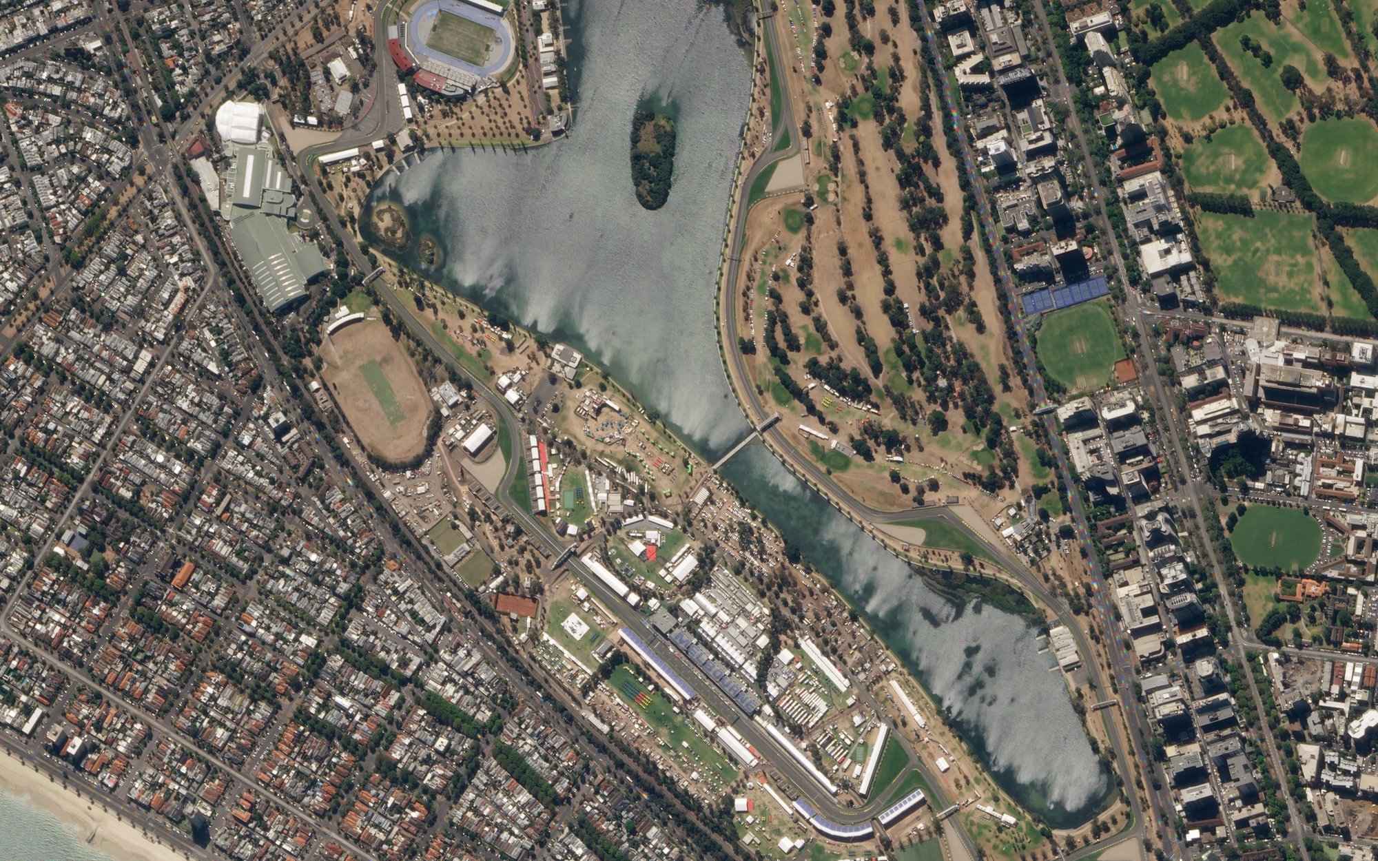 Vue satellite du circuit d'Albert Park autour du lac, à Melbourne