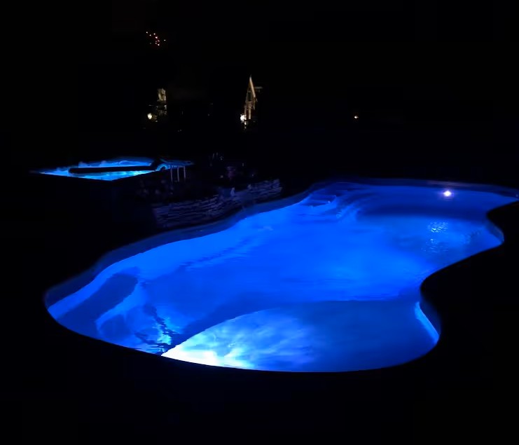 lights in an inground, backyard swimming pool