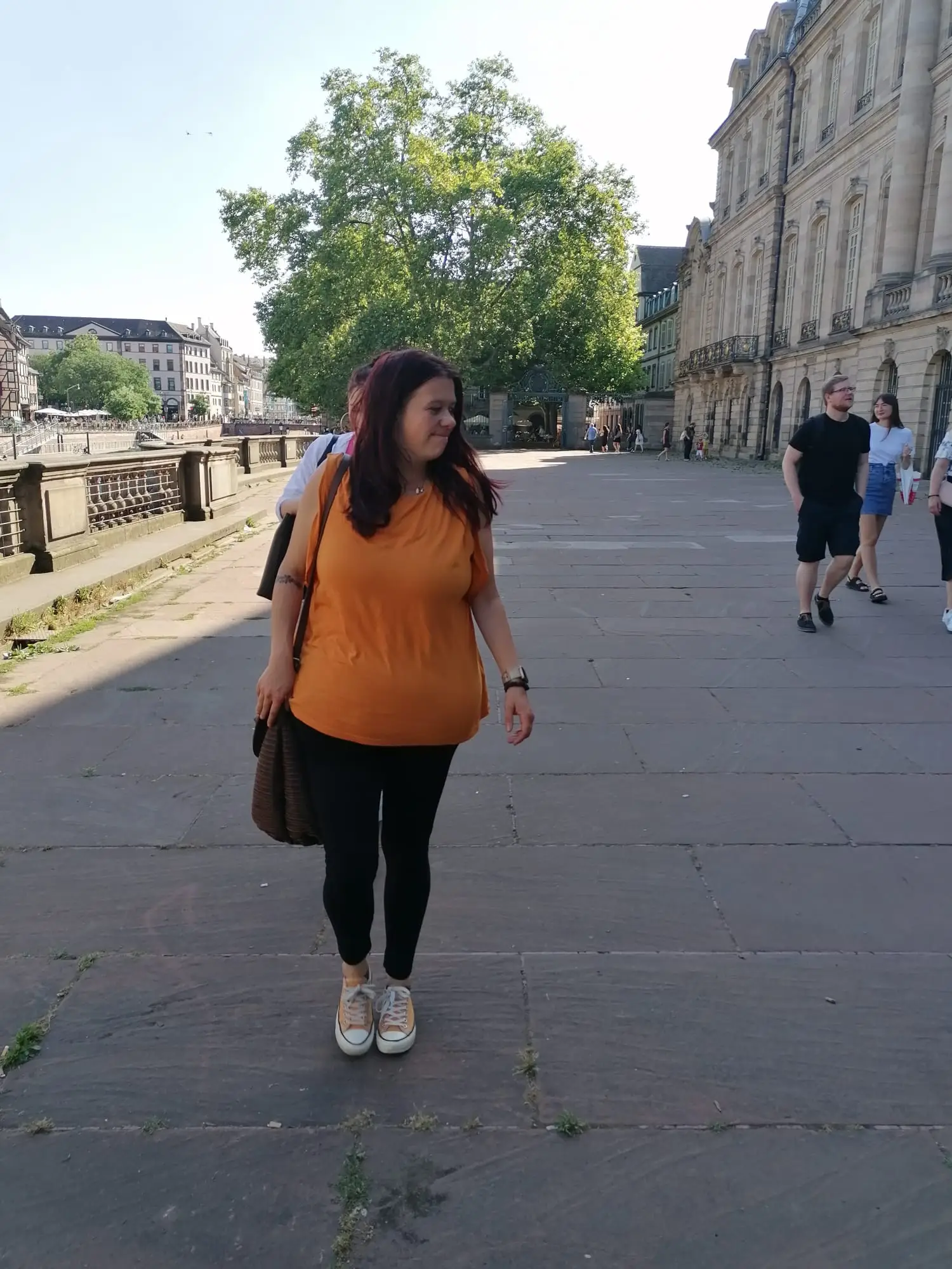 Julia wiegt 75 Kilogramm.