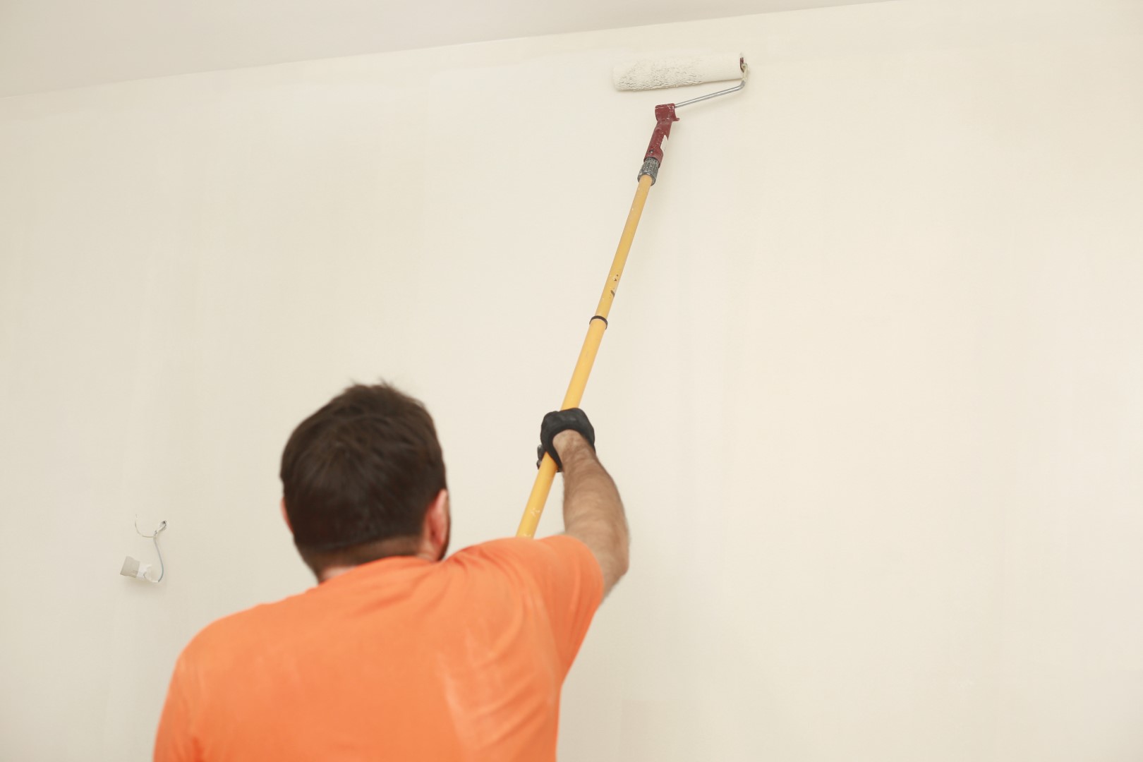 Maintaining interior paint in Aldie home