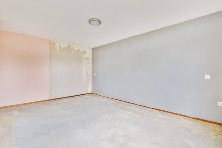 Maintaining exterior paint in Herndon home
