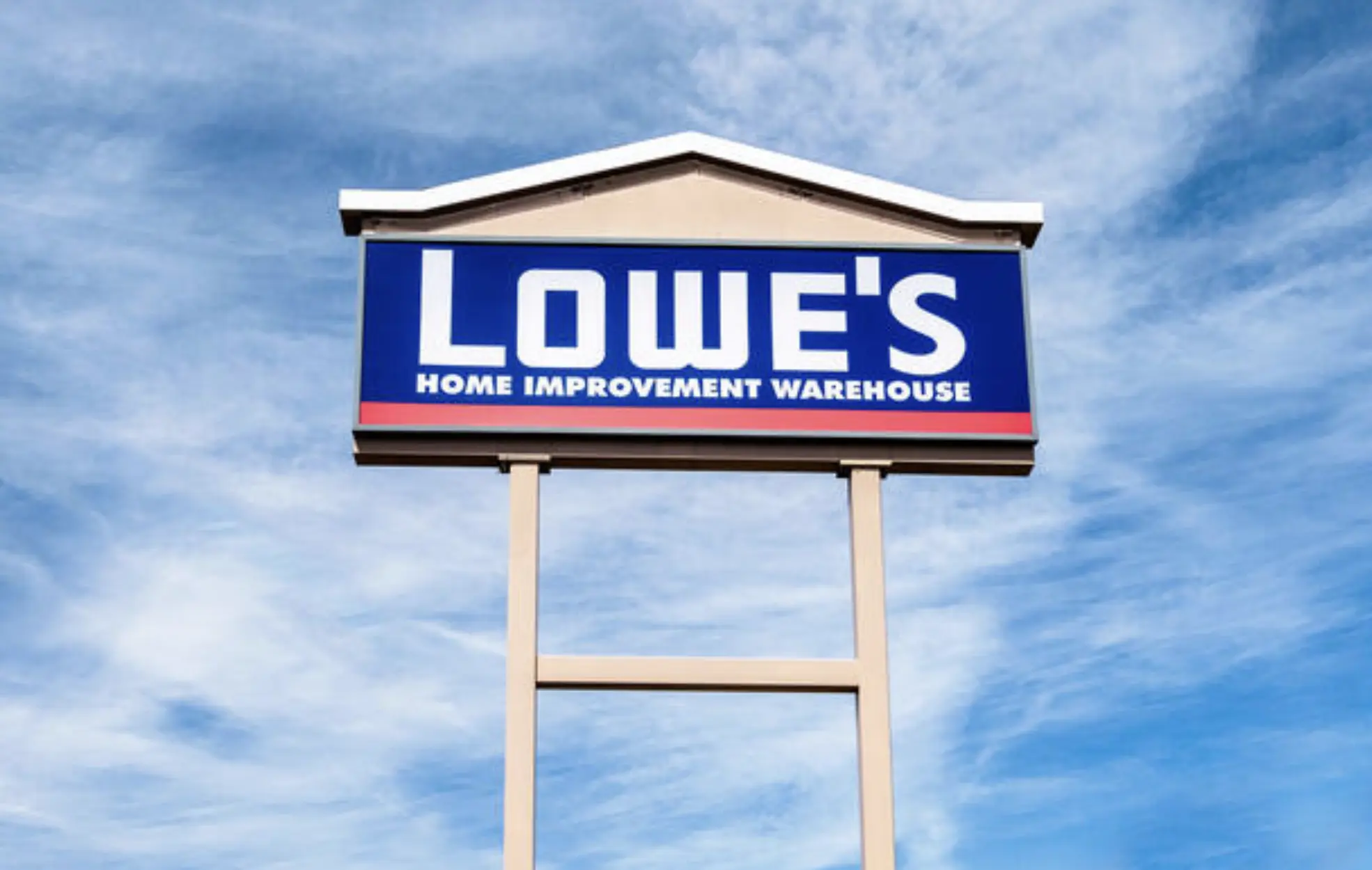 Lowe’s stores in the US now accept Apple Pay
