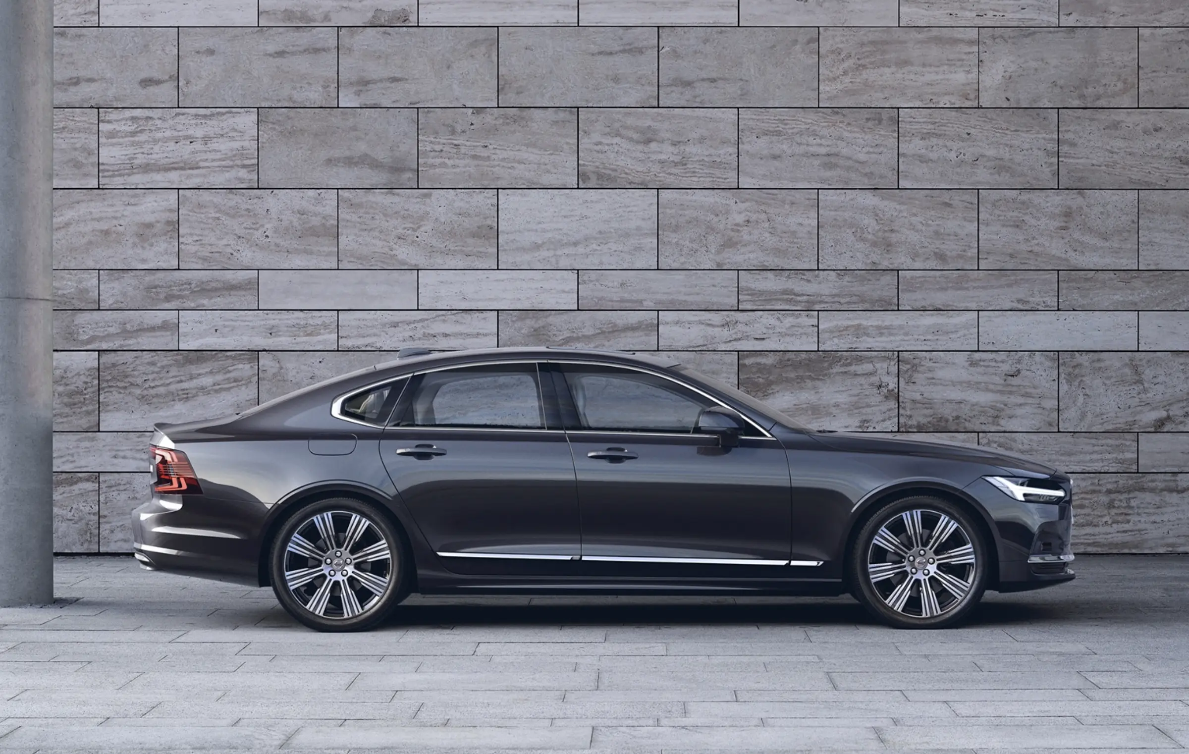 Volvo announces push to go SUV only in the UK