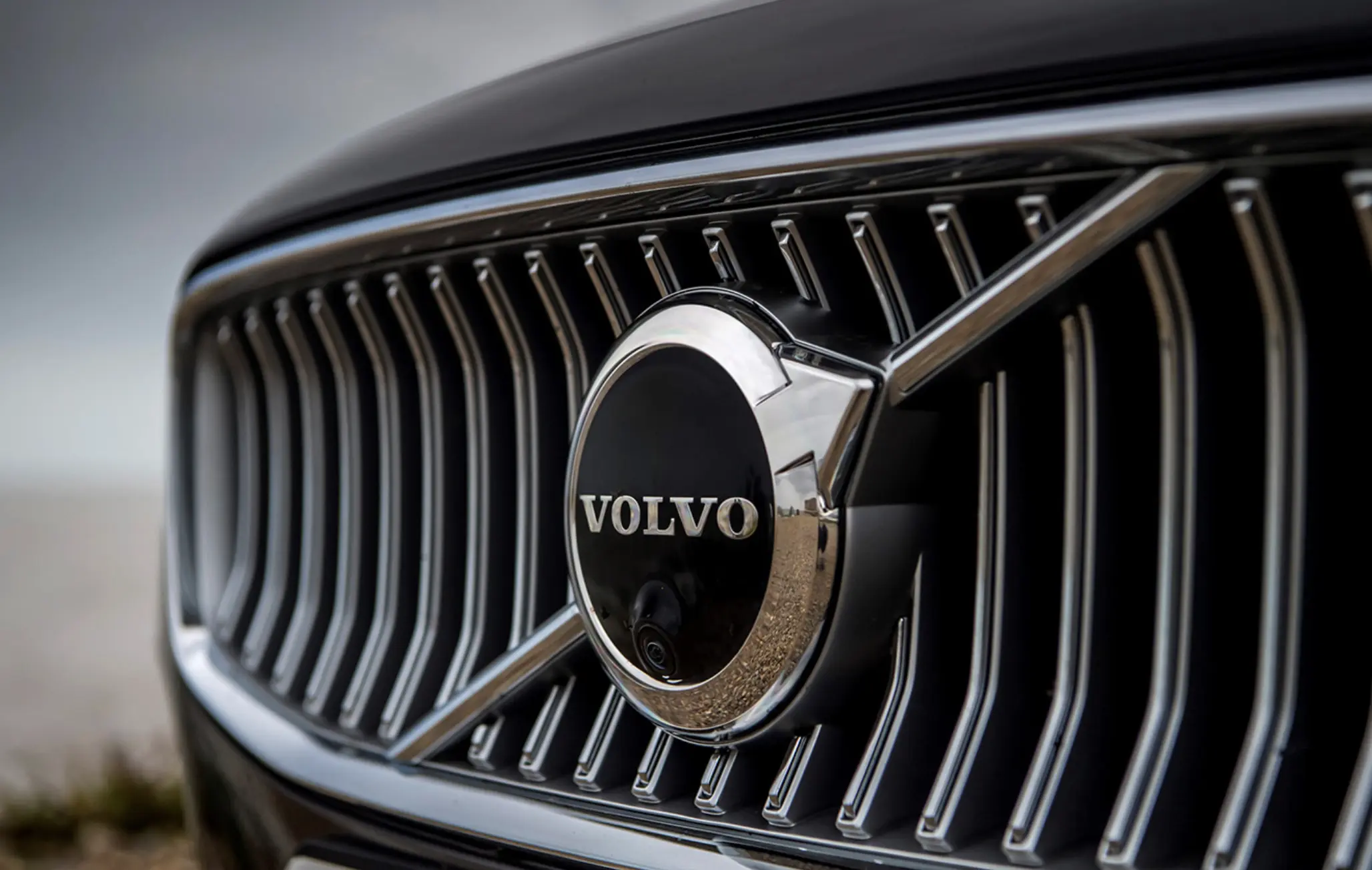 Volvo to launch new all electric EX90 SUV this November