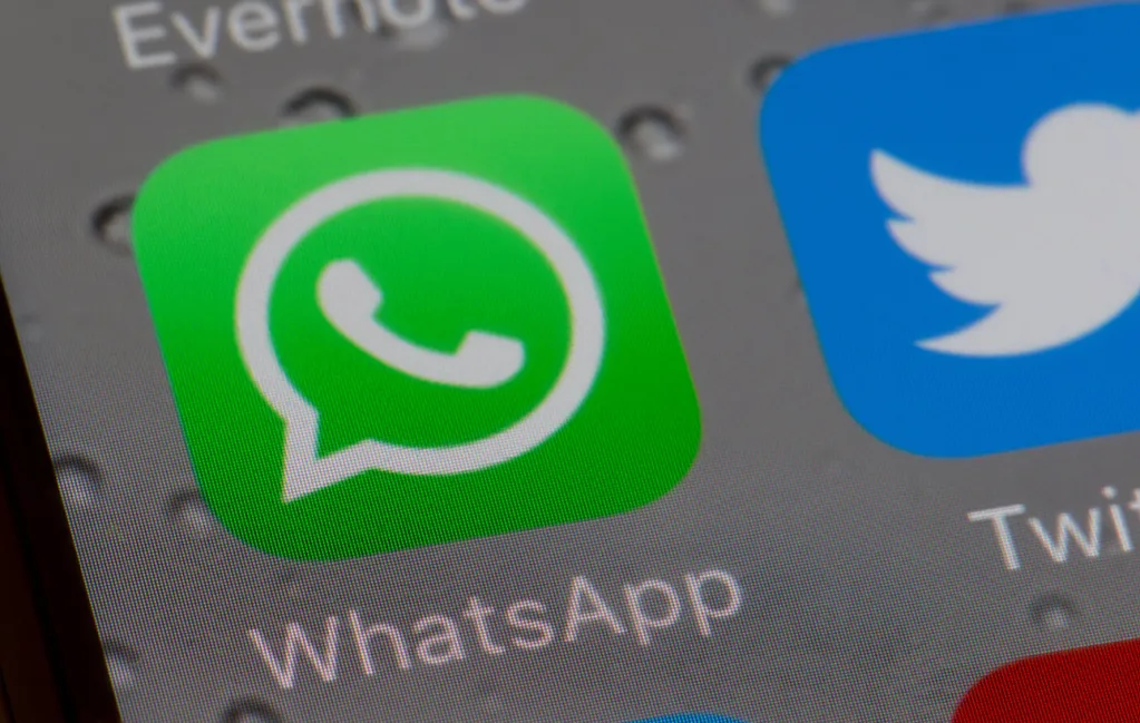 WhatsApp says it would love to make an iPad app