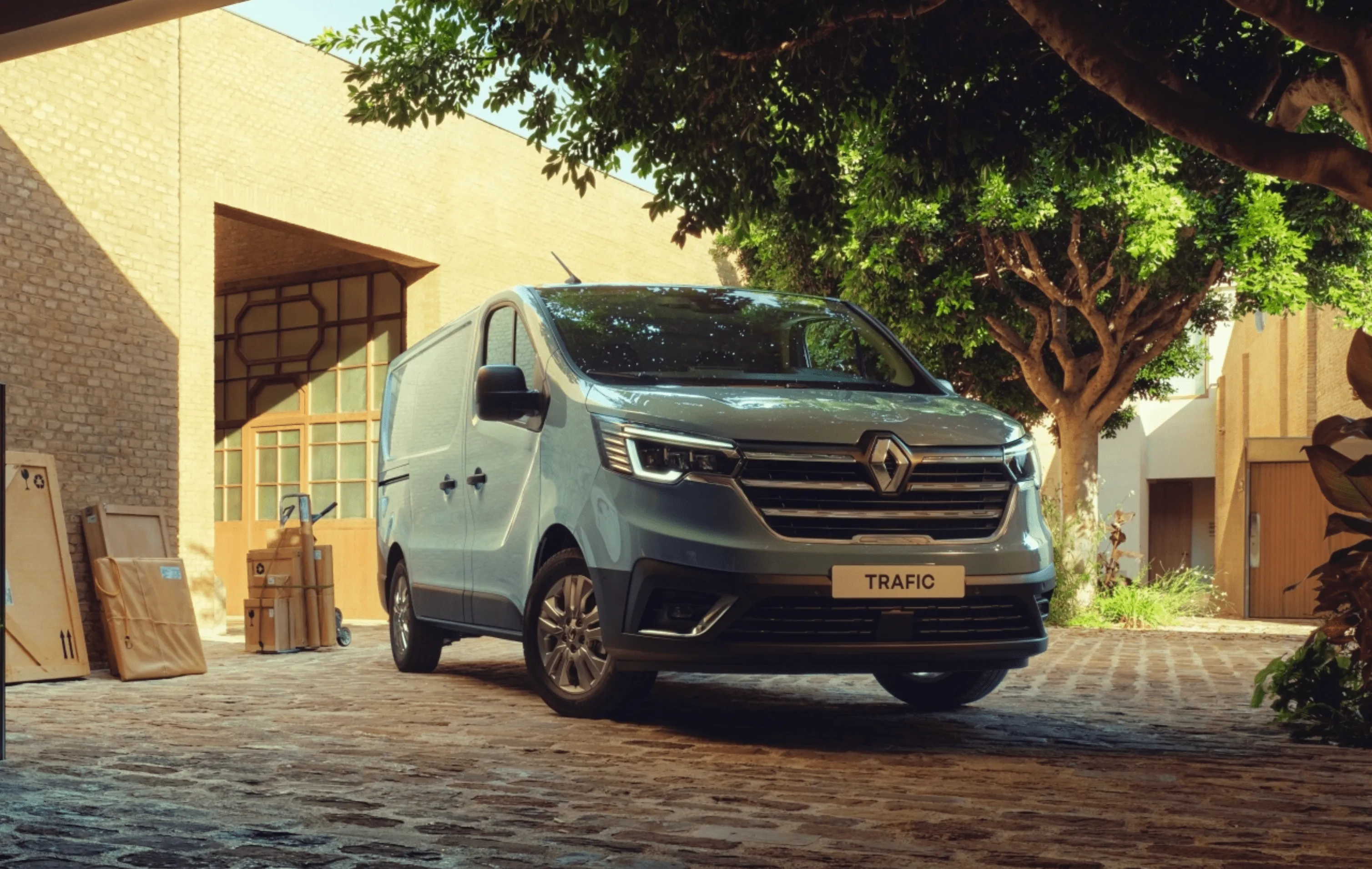 Renault’s new, updated Trafic van now on sale in the UK