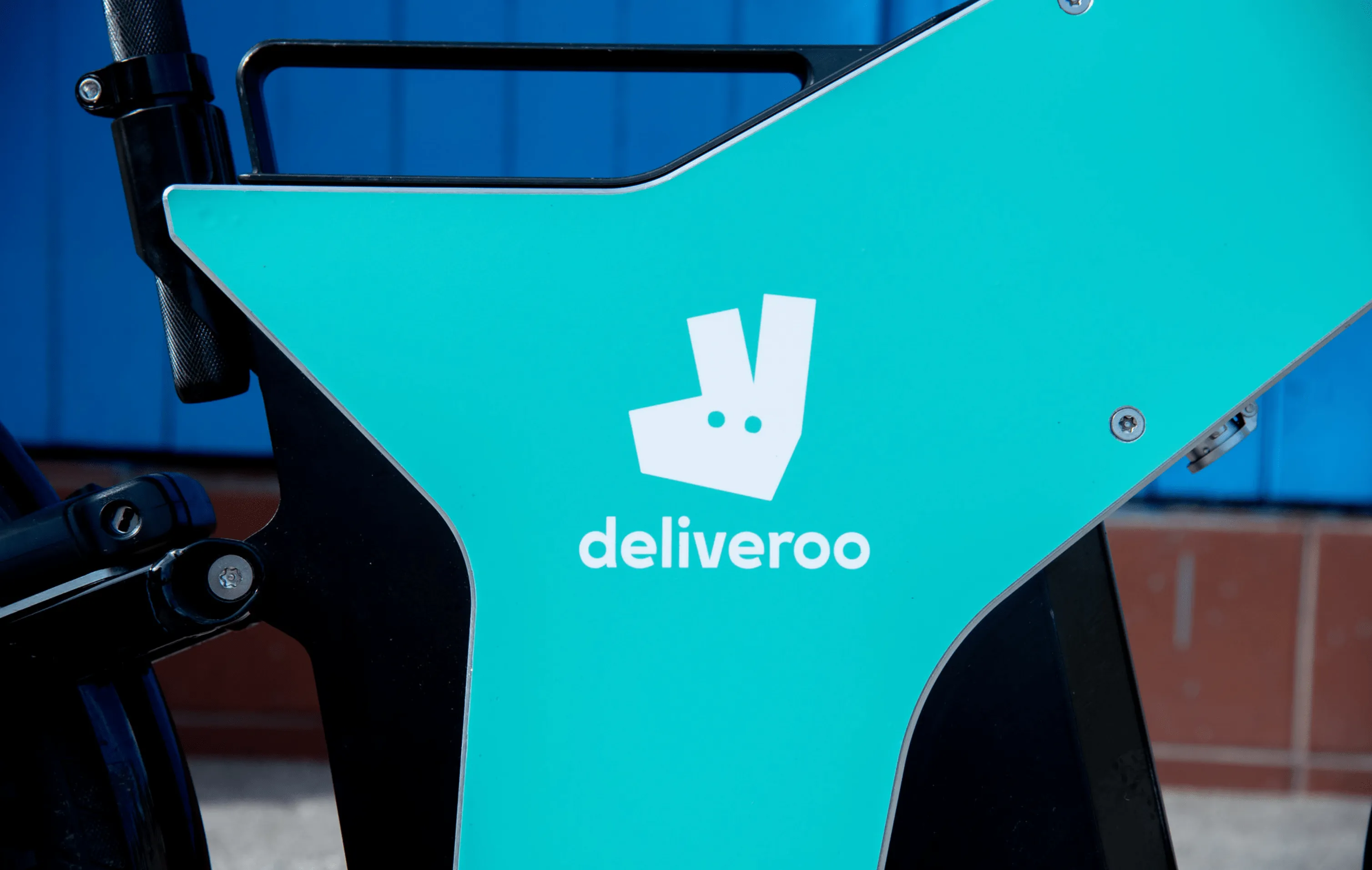 Free Deliveroo deliveries are now included with Amazon Prime