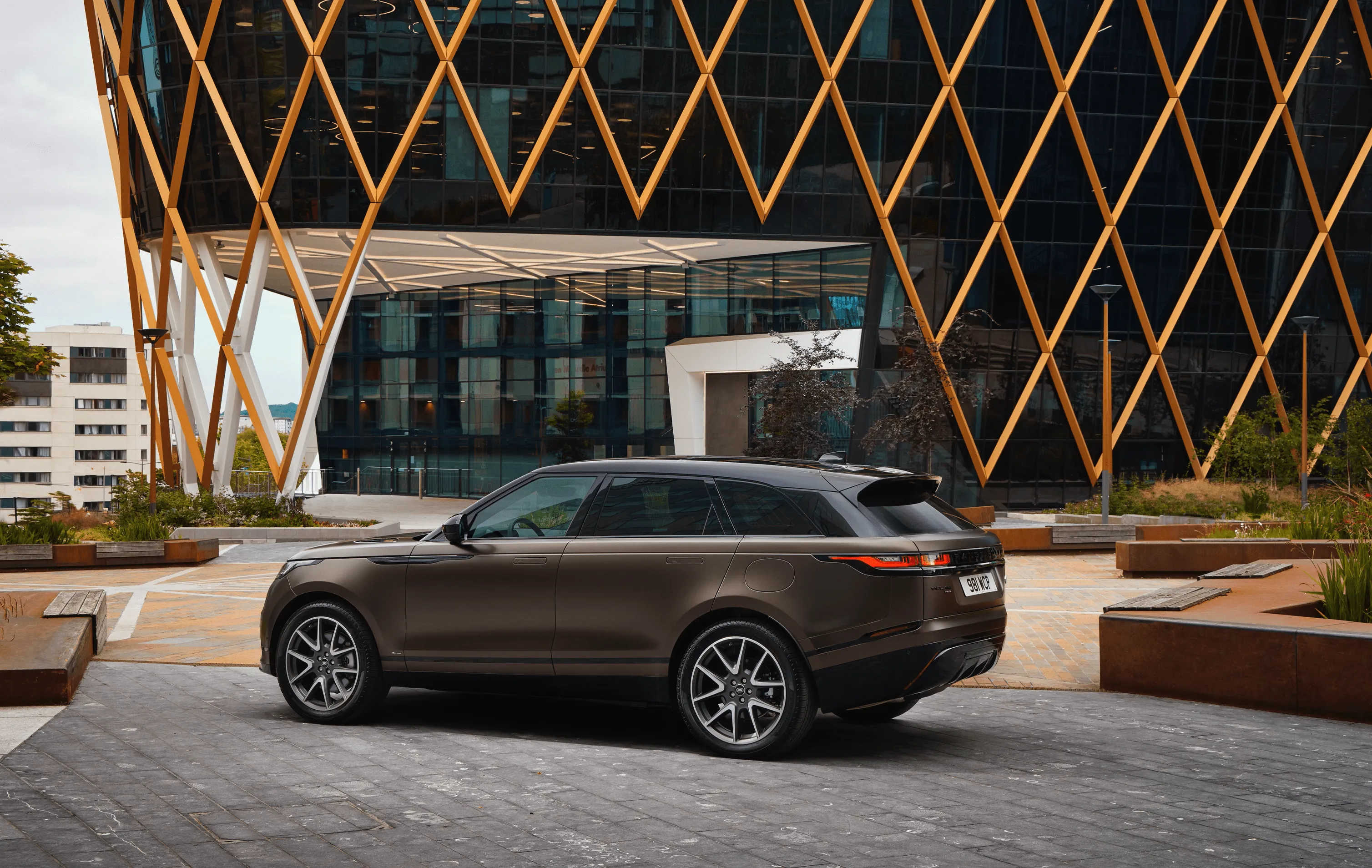 Land Rover updates Range Rover Velar with new tech