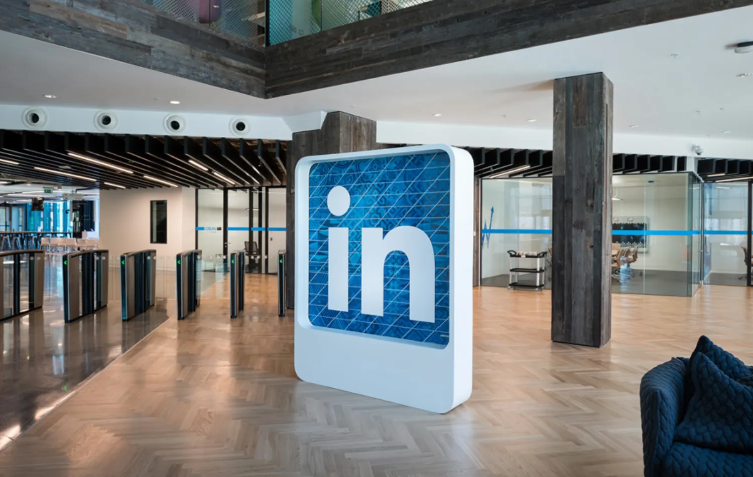 LinkedIn is down worldwide