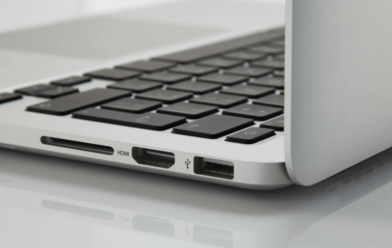Report: Next MacBook Pro to bring back SD card reader