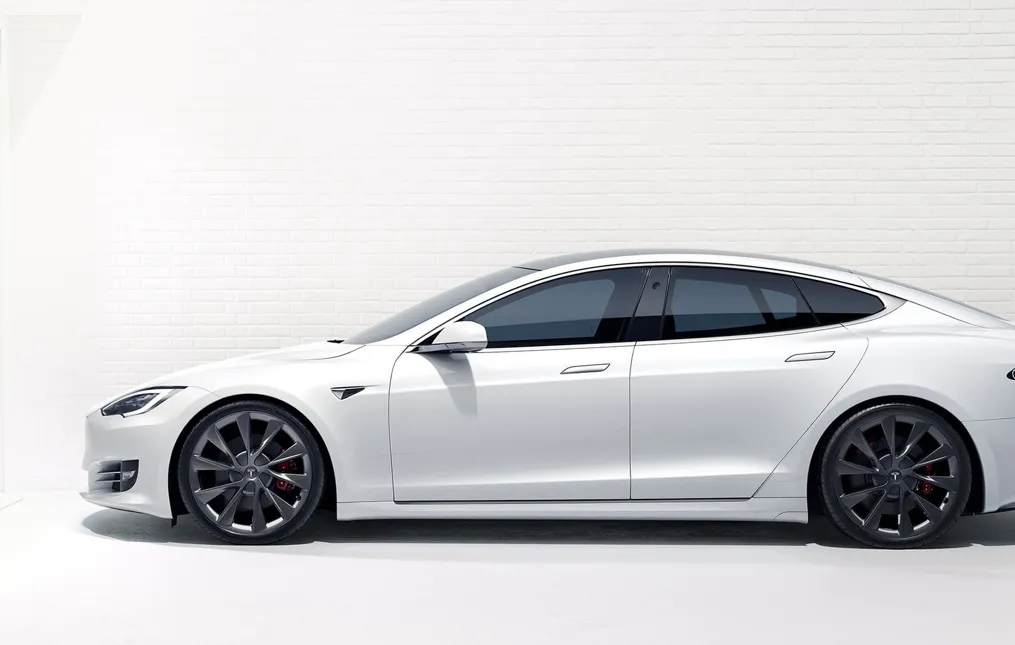 Tesla announces Model S Plaid, with 1,100bhp