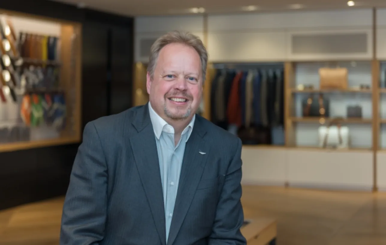 Aston Martin CEO – Andy Palmer has stepped down today