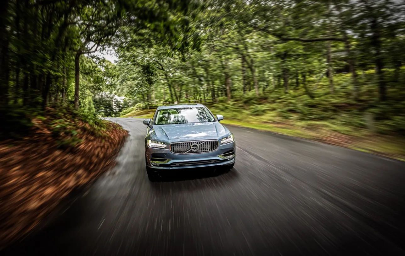 Volvo goes hybrid only on the S90 saloon