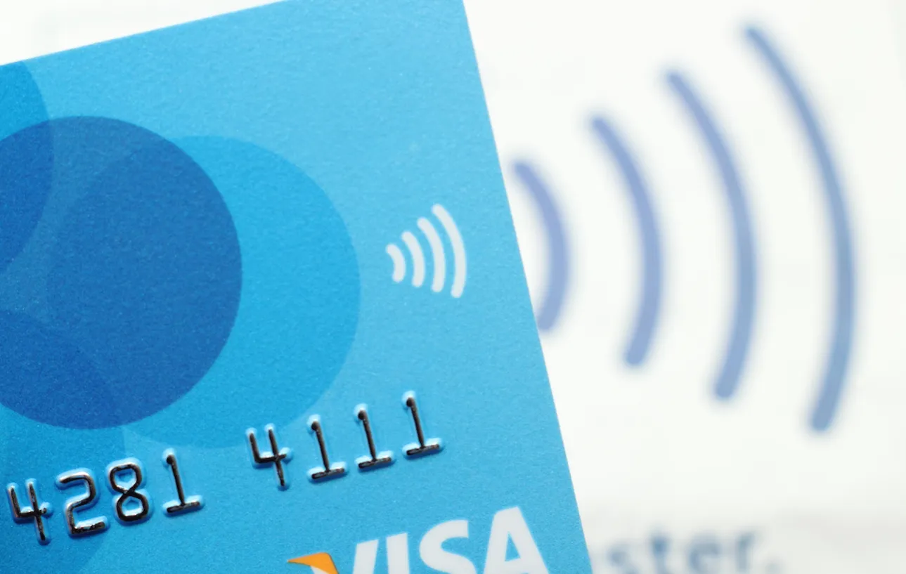 What is the difference between contactless payments and Apple Pay?