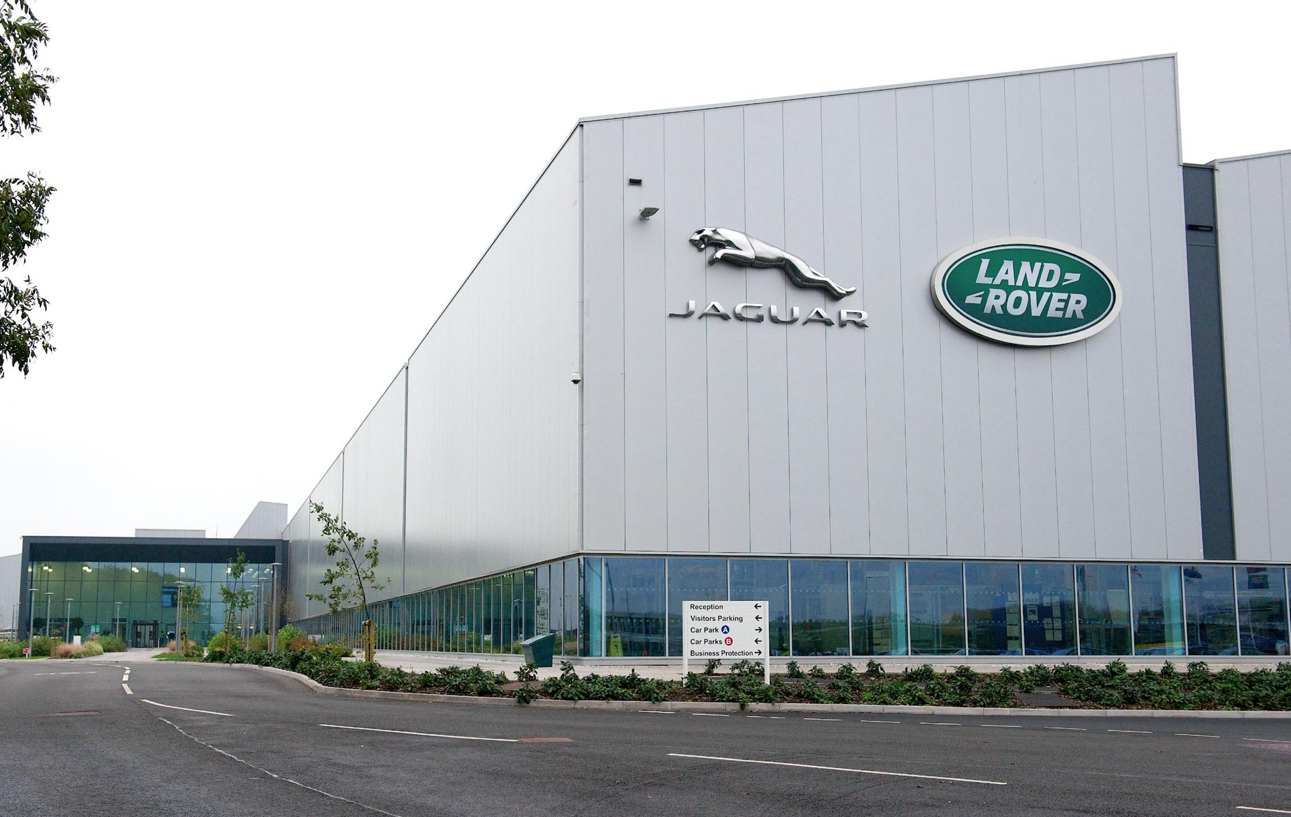 Jaguar Land Rover stops production in the UK for one month