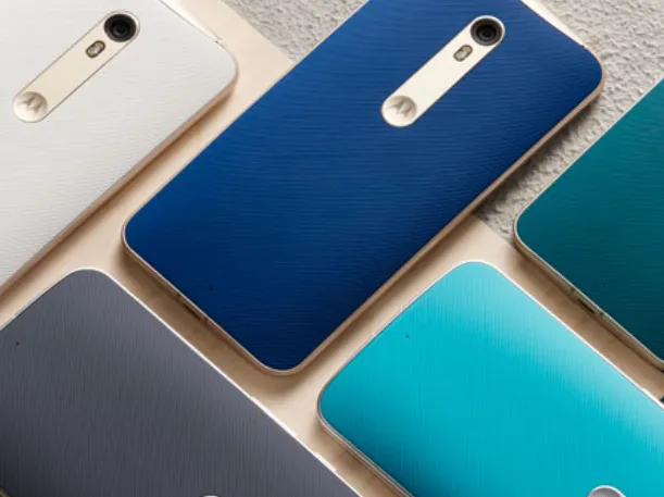Motorola unveils three new handsets