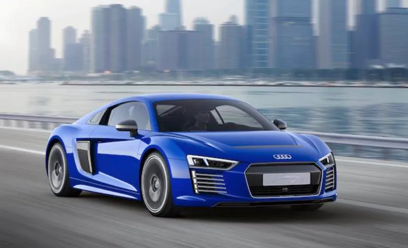 The new Audi R8 e-tron can drive it self