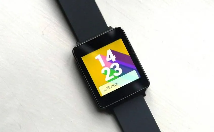 Latest Android Wear update makes it more like Apple Watch