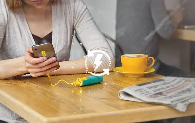 EE is now giving away batteries to customers