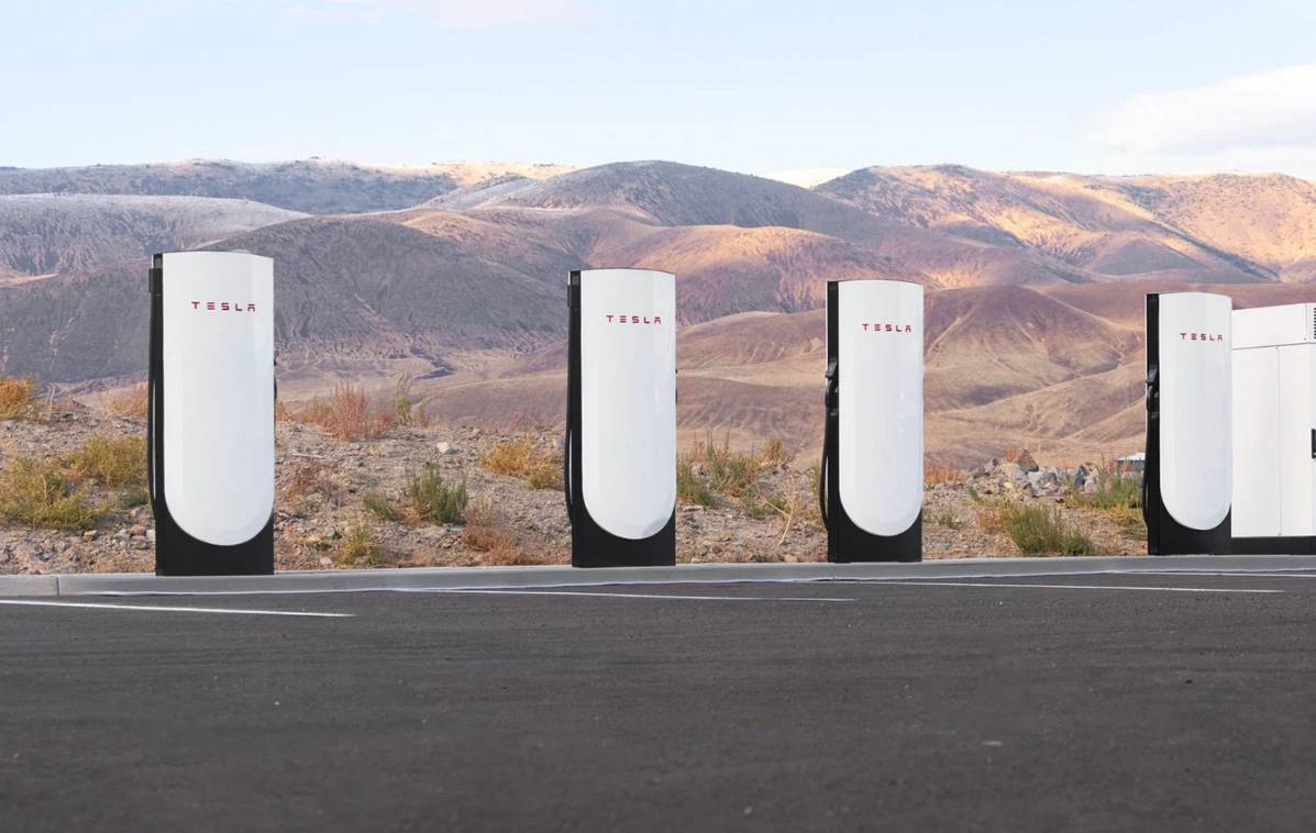 Tesla V4 Superchargers in China