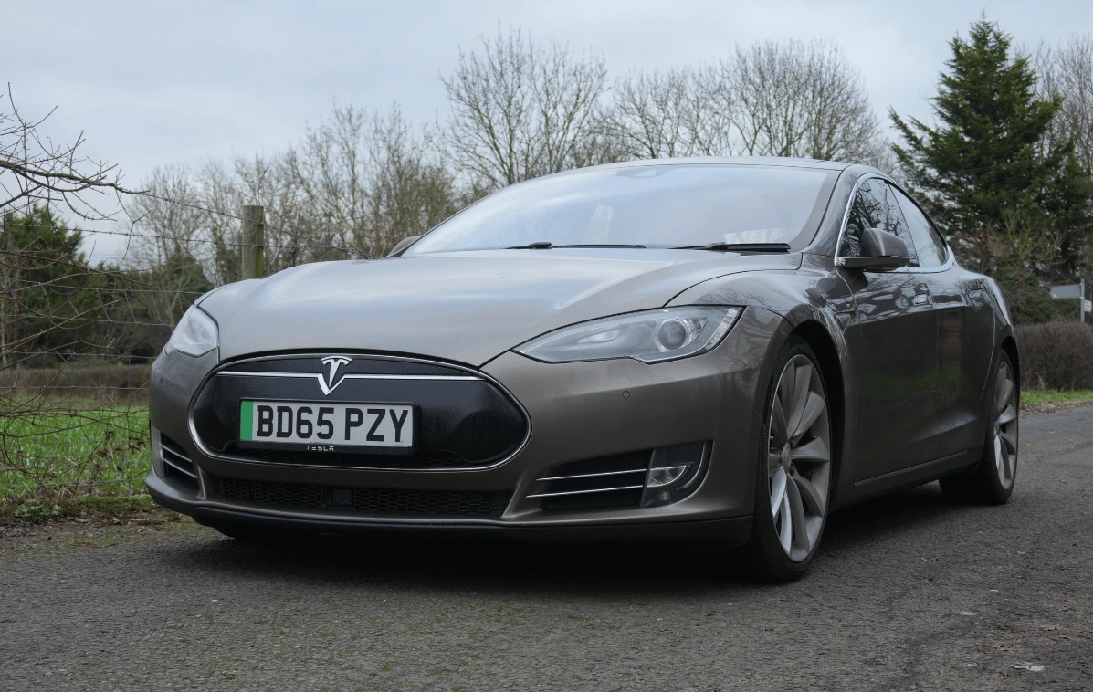 Tesla Model S 2025 90D