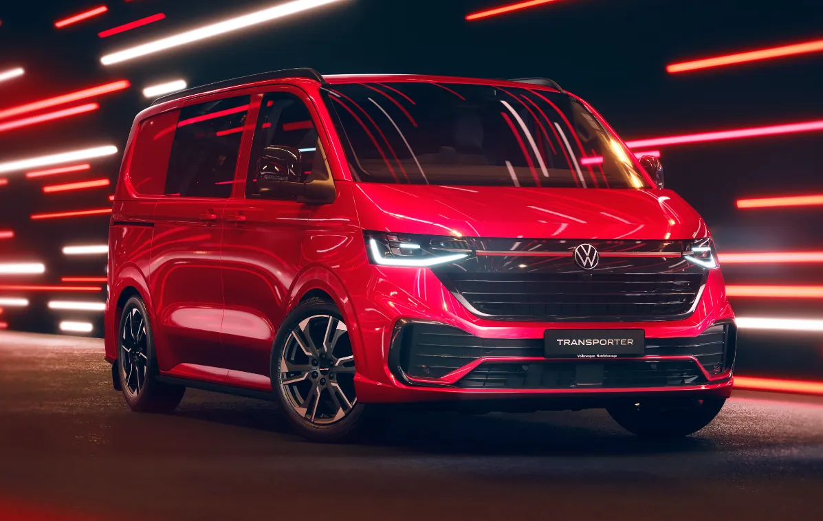 2026 Volkswagen Transporter Sportline Kombi in red