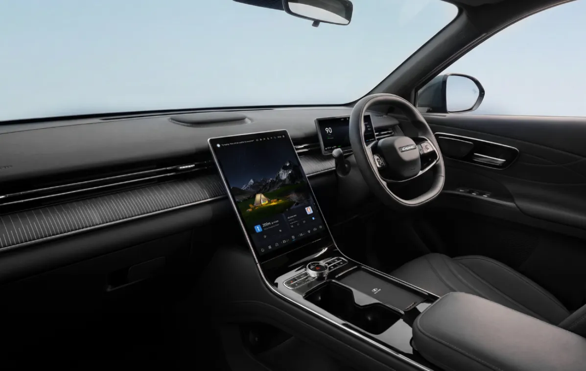 Lepas L8 UK Interior