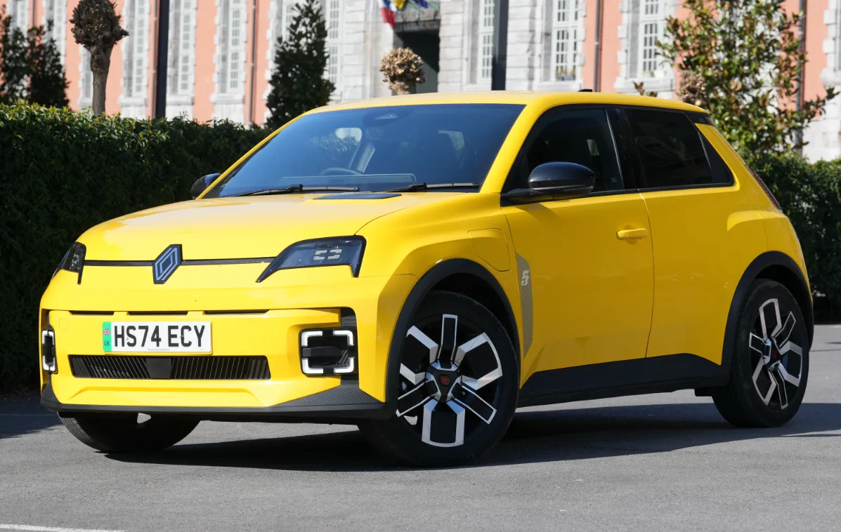 Yellow Renault 5