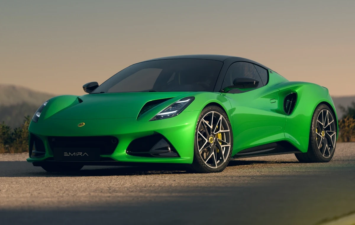 Lotus Emira Green