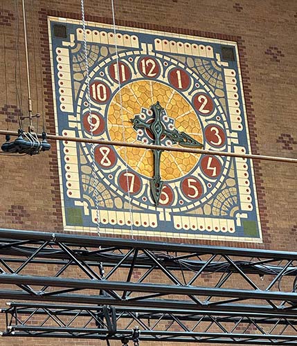 Clock in Beurs van Berlage