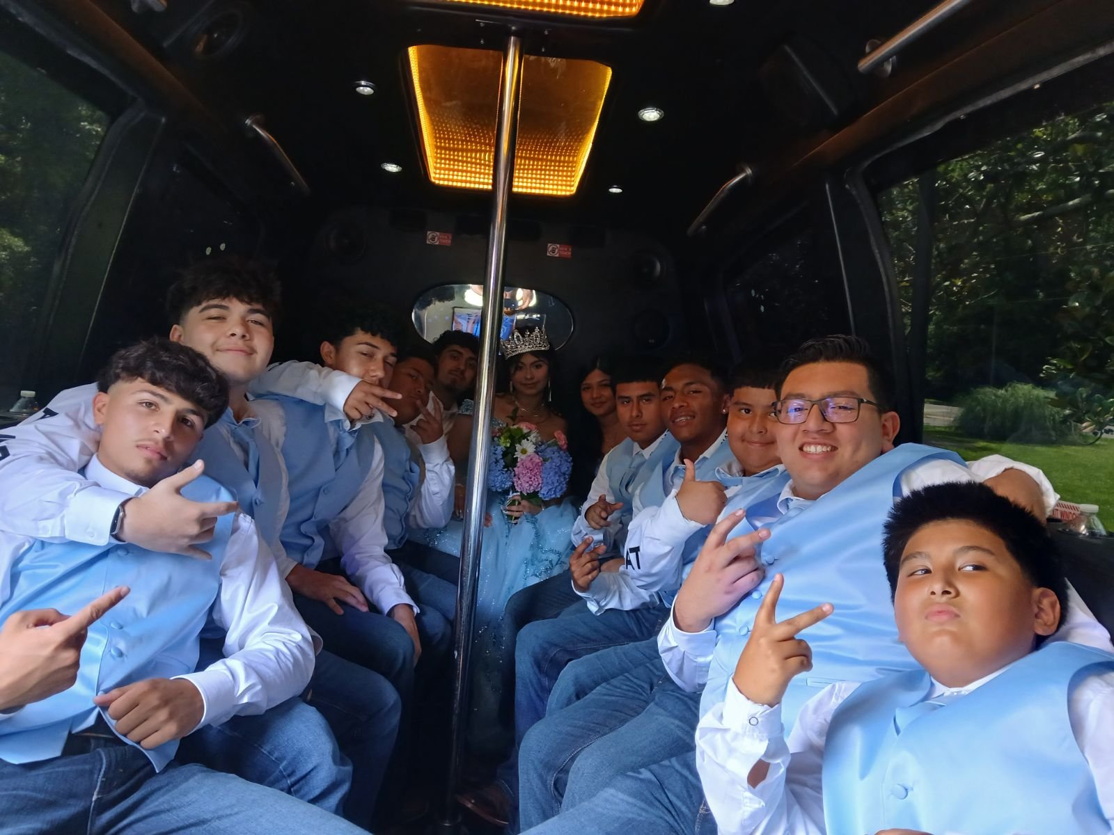 Una celebración de quinceañera de CLT Tours en Charlotte