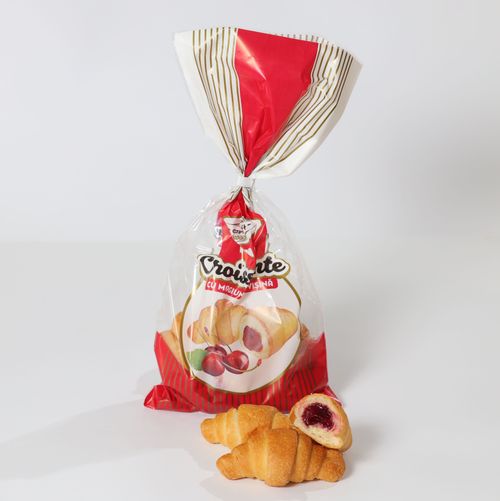 Mini croissante cu magiun de vișină