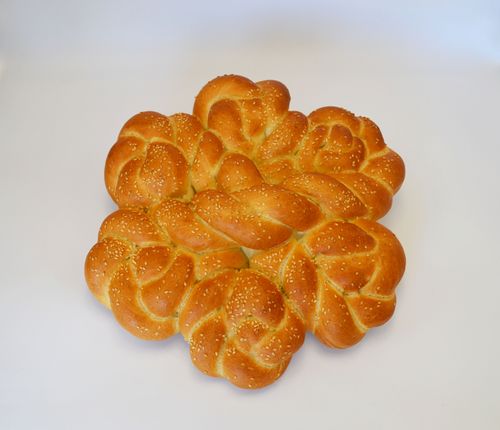 Crestată împletită în șase