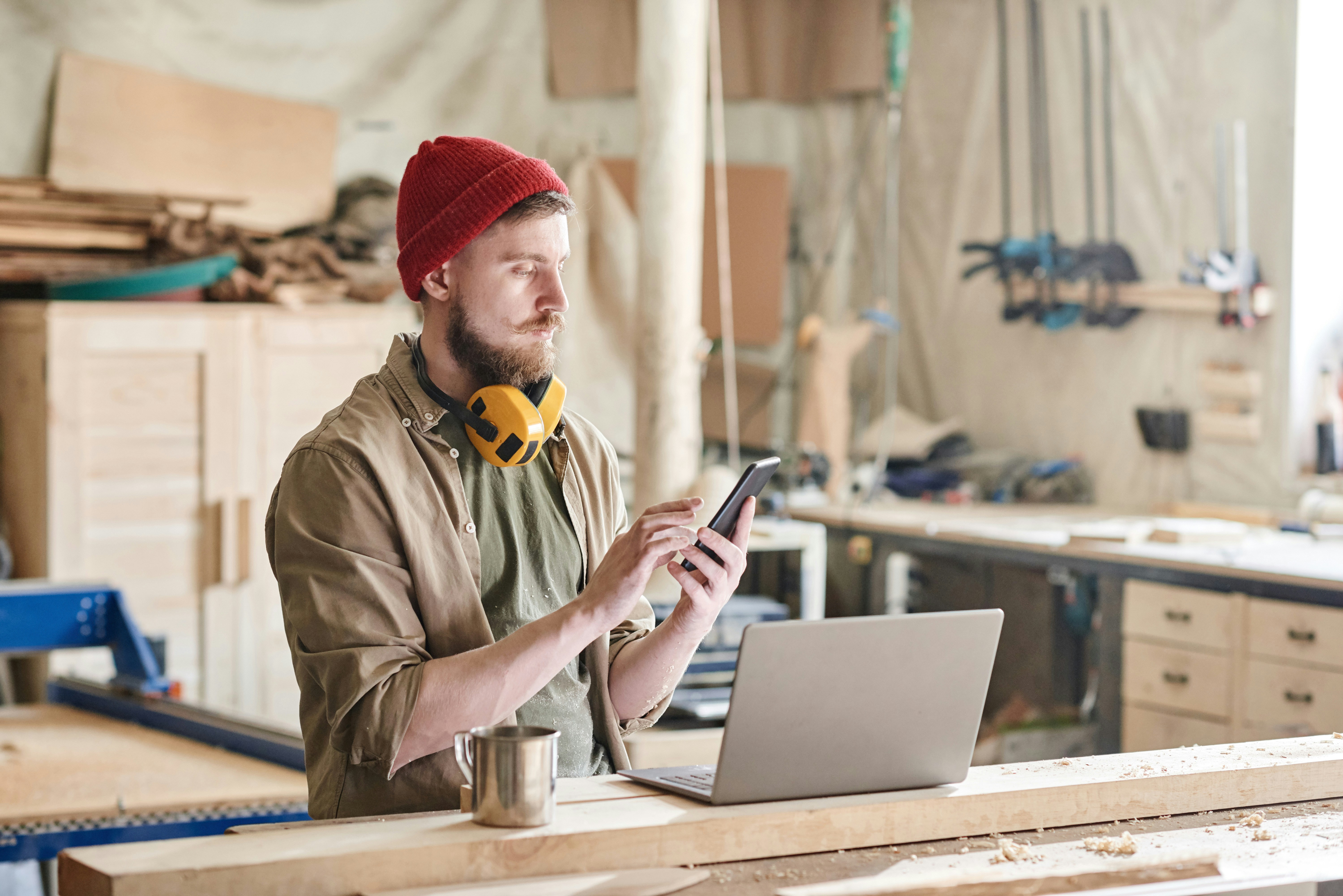 Deliver employee surveys directly to employees with trivvy