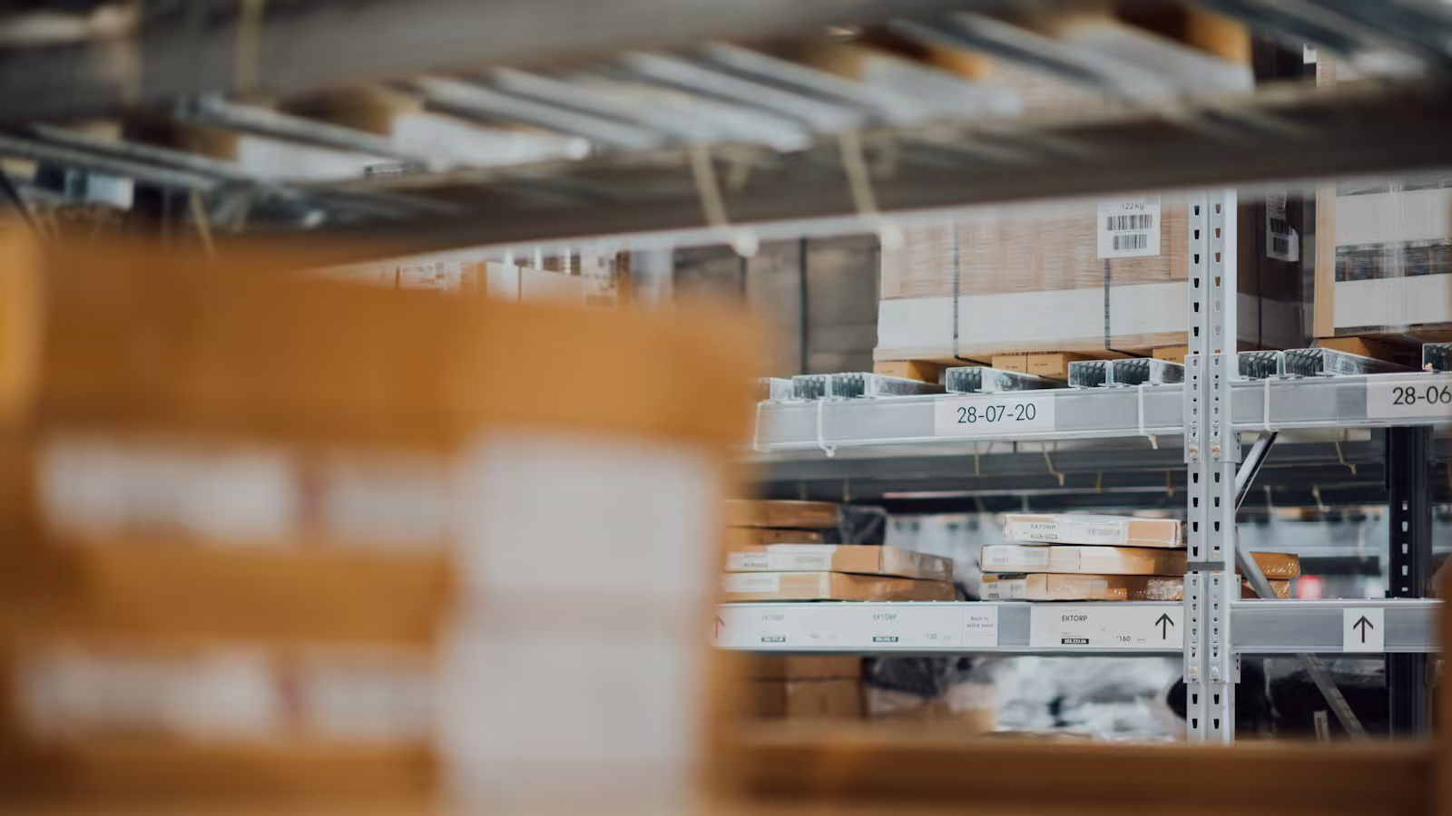 Orders and their lines brought together precisely in a warehouse