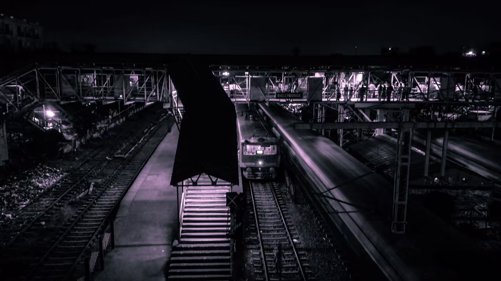 A rail network precisely routed at night
