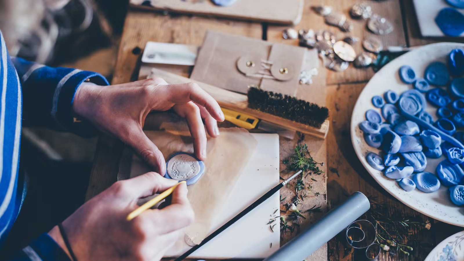 A quality review between supplier and customer around controlled objects
