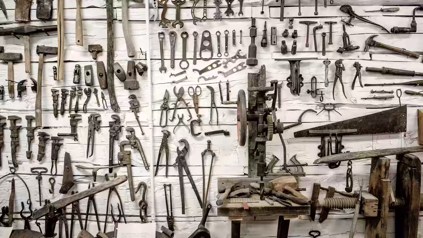 A transparent inventory of tools actually used in a workshop