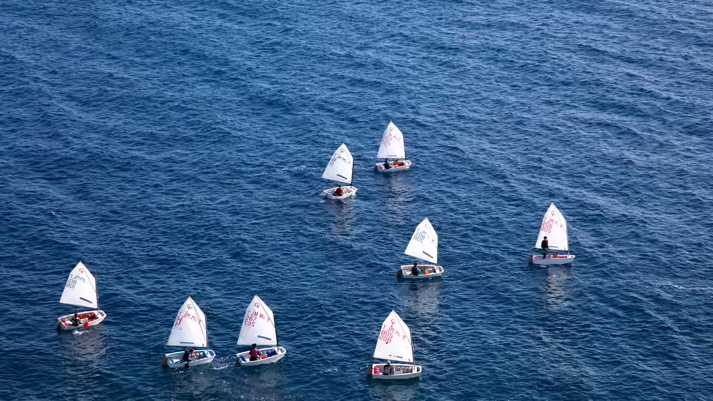 Sailboats observed remotely to understand positions and trajectories