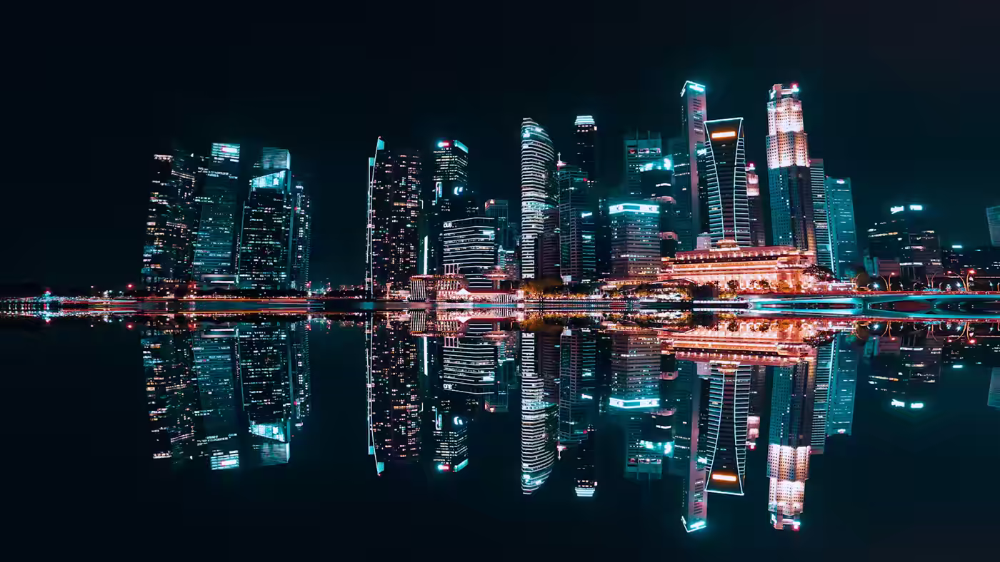 An urban observation room at night symbolizing the monitoring of digital journeys