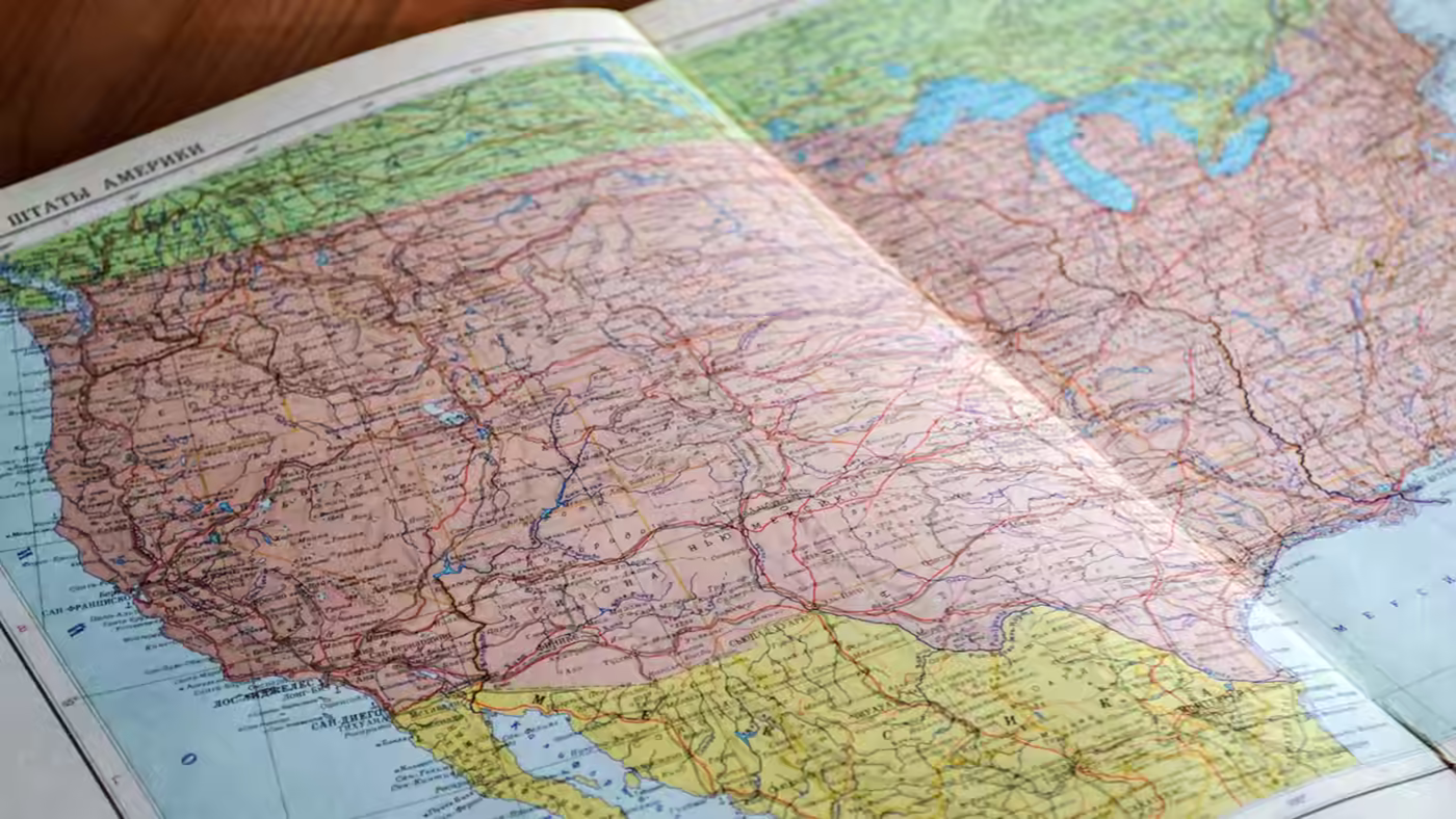 A map linking regional archives to their access and consultation circuits