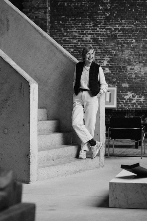 Portretfoto van Ann, medewerker bij Ark38 in Aalst, met expertise in interieuradvies en het vertalen van designvisies naar sfeervolle totaalconcepten.