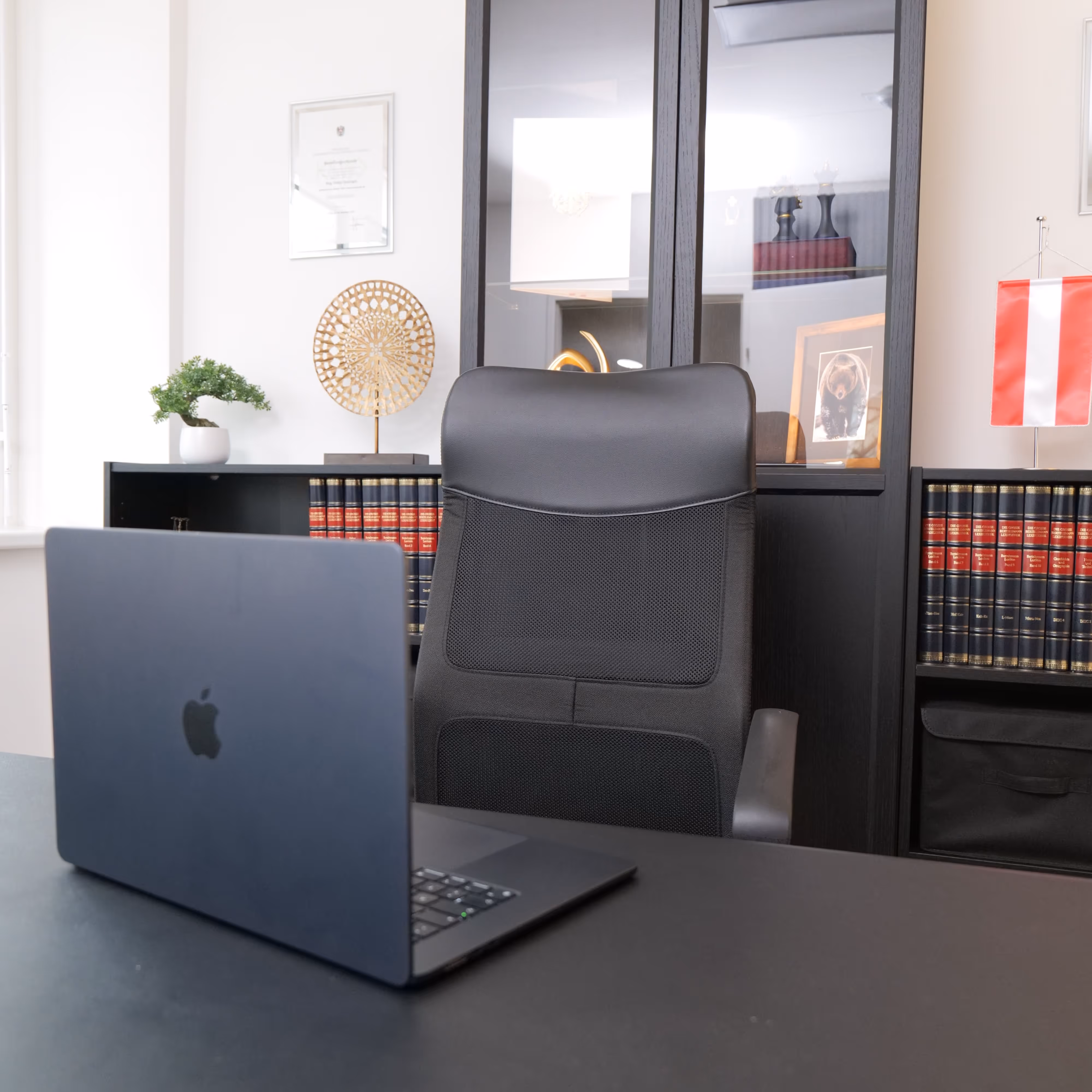 Schreibtisch von Mag. Philipp Statzinger